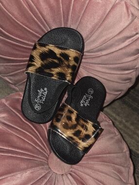 Leopard Slide Sandals - Black & Leopard